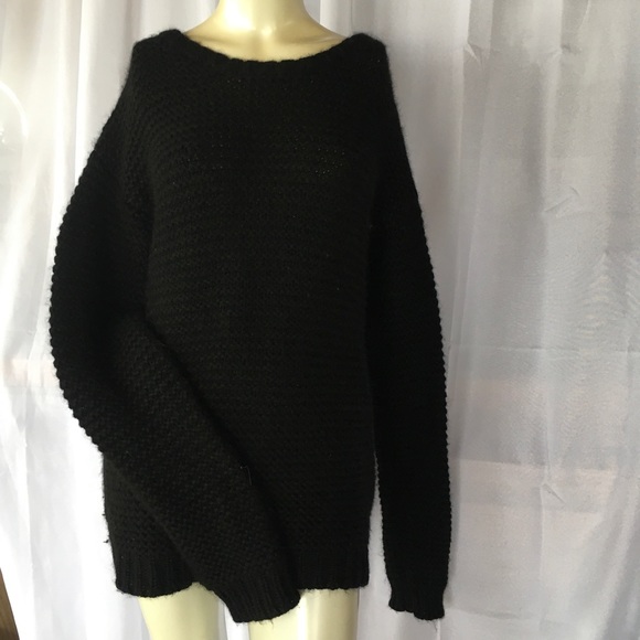 Black soft pullover sweater - Picture 2 of 9